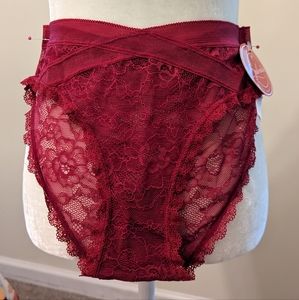 NWT SPLENDIES PANTIES SM BURGUNDY FLORAL LACE SHEER BACK & FRONT SCALLOPED EDGES